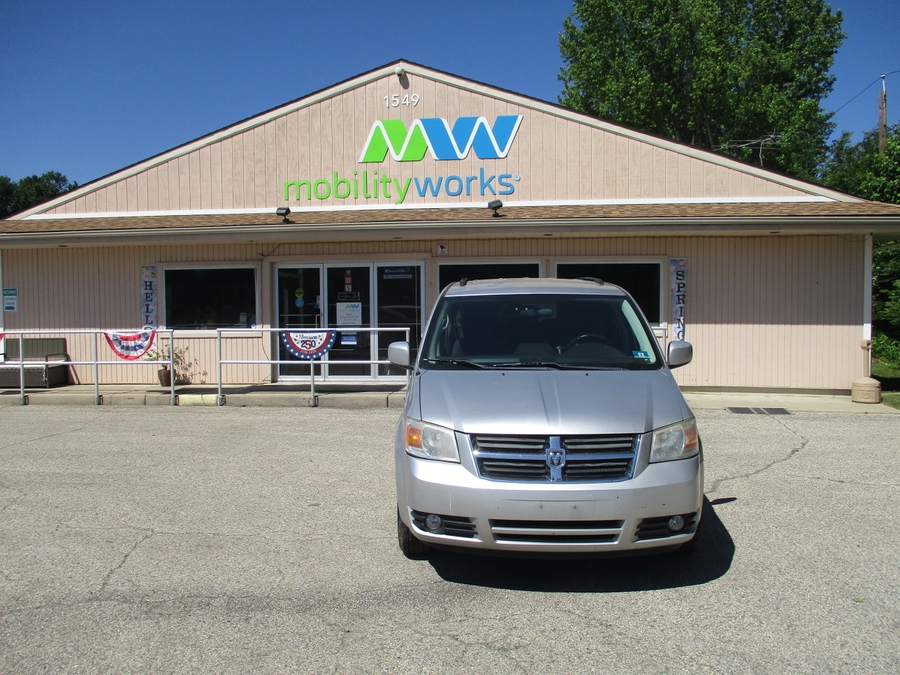 2010 Dodge Grand Caravan SXT FWD's photo