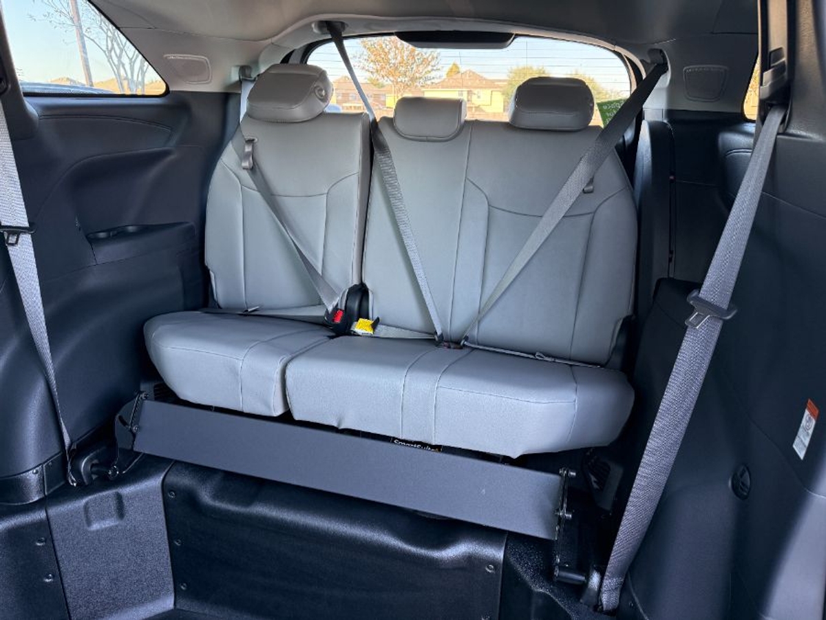 2025 TOYOTA SIENNA - Image 13