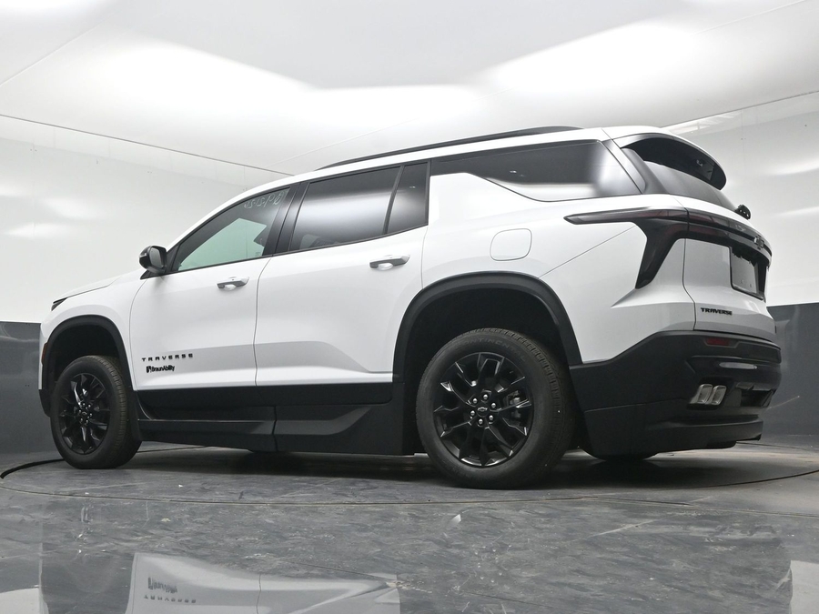 New 2026 Chevrolet Traverse 1LT Midnight - BraunAbility Side Entry In Floor Automatic Ramp