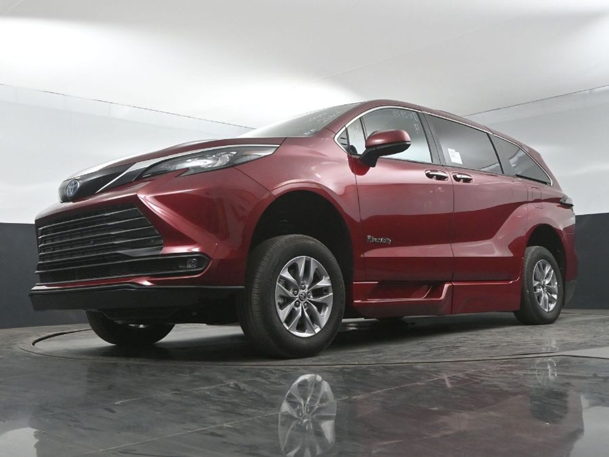 2025 TOYOTA SIENNA - Image 20