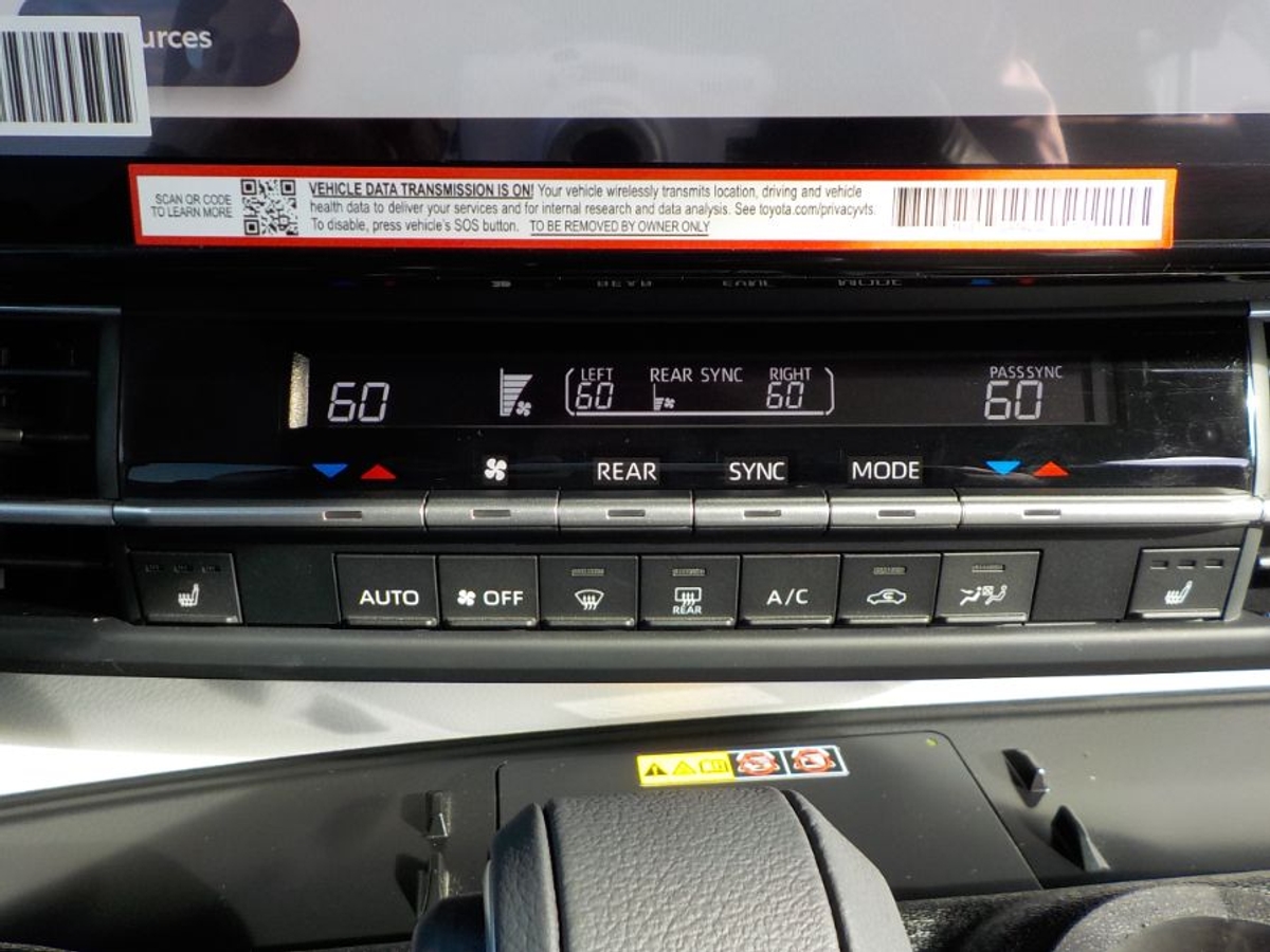 2025 TOYOTA SIENNA - Image 13