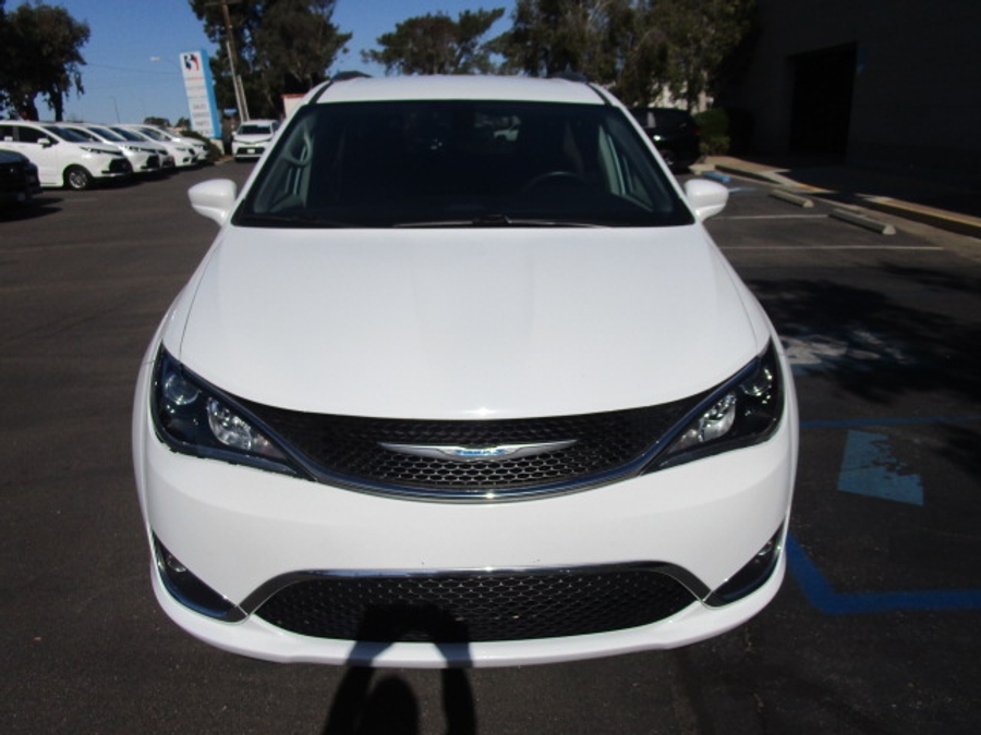 Used 2018 Chrysler Pacifica Touring L - VMI Side Entry Entry In Floor Automatic Ramp