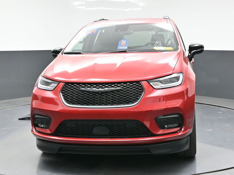 New 2026 Chrysler Pacifica Select Sport - BraunAbility Side Entry Entry In Floor Automatic Ramp