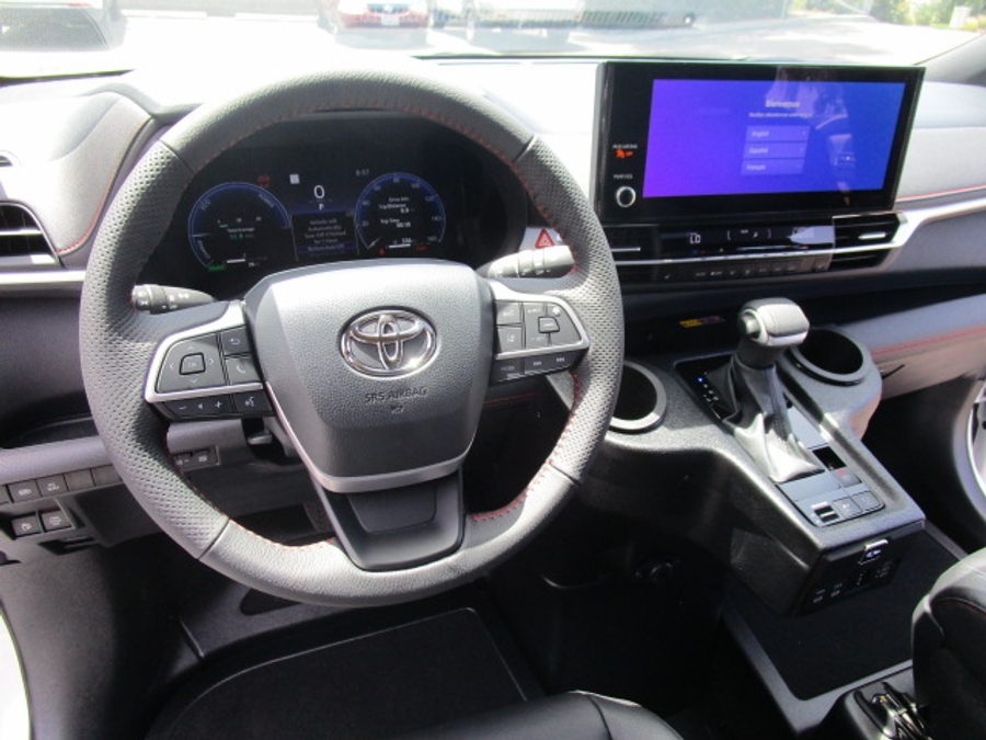 New 2026 Toyota Sienna Hybrid XSE Sport - BraunAbility Side Entry Entry In Floor Automatic Ramp