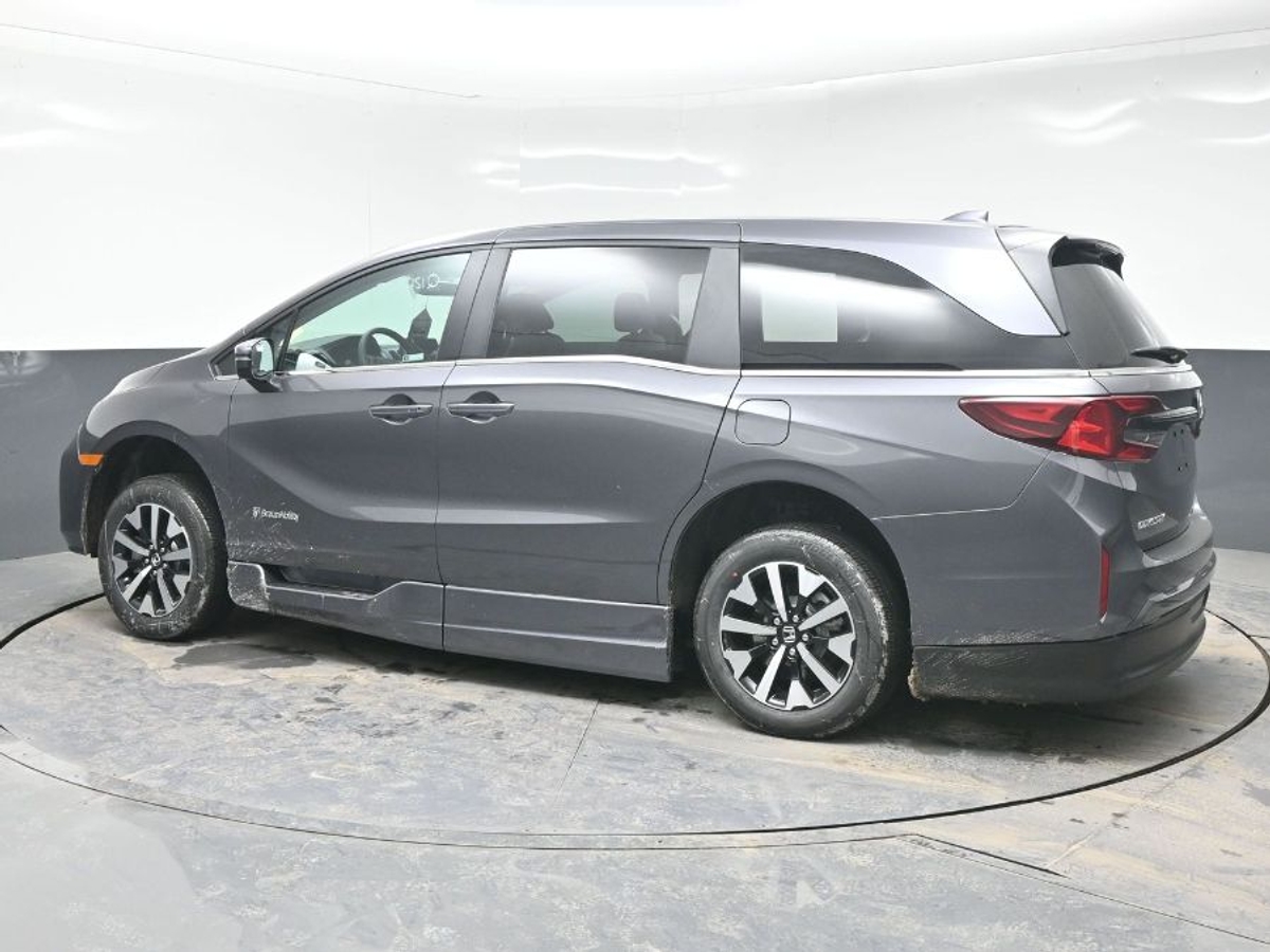 Grey Honda Odyssey image number 4