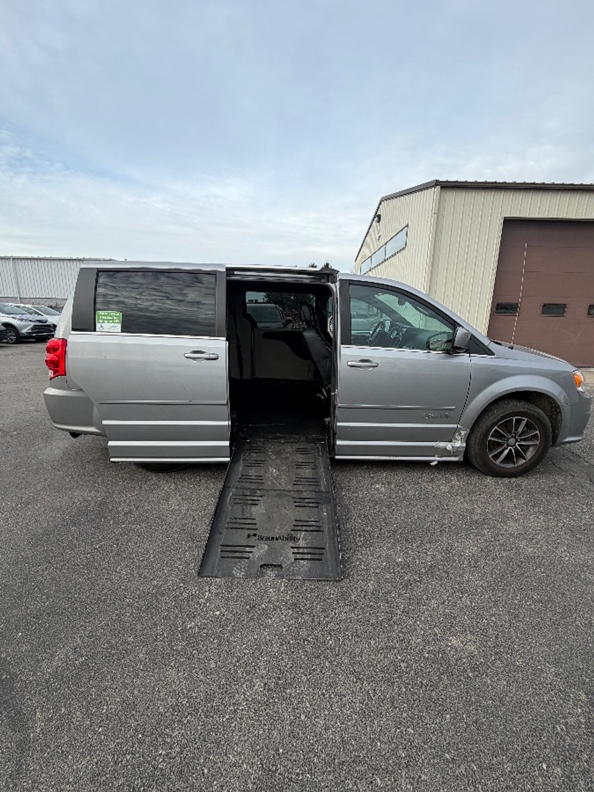 2017 Dodge Grand Caravan SXT's photo