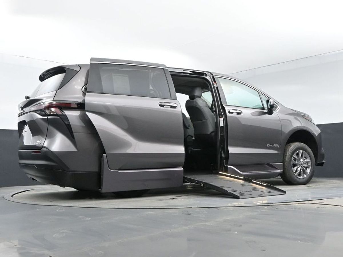2024 Toyota Sienna