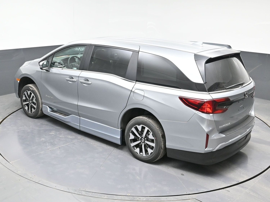 New 2026 Honda Odyssey EX-L - BraunAbility Side Entry Entry In Floor Automatic Ramp