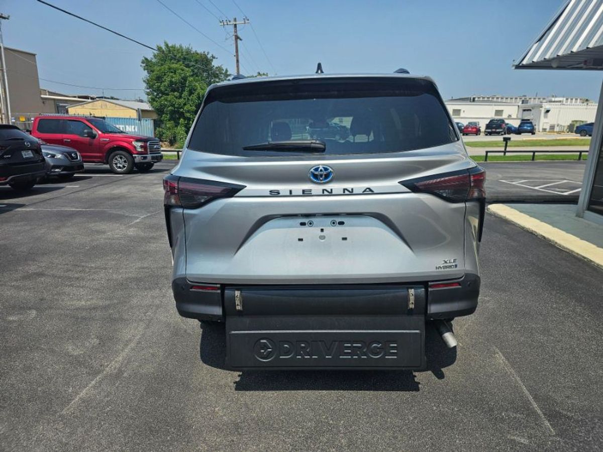 2024 TOYOTA SIENNA - Image 4