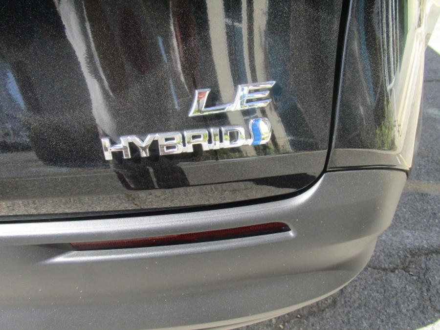 Used 2024 Toyota Sienna Hybrid LE Base - BraunAbility Side Entry Fold Out Automatic Ramp