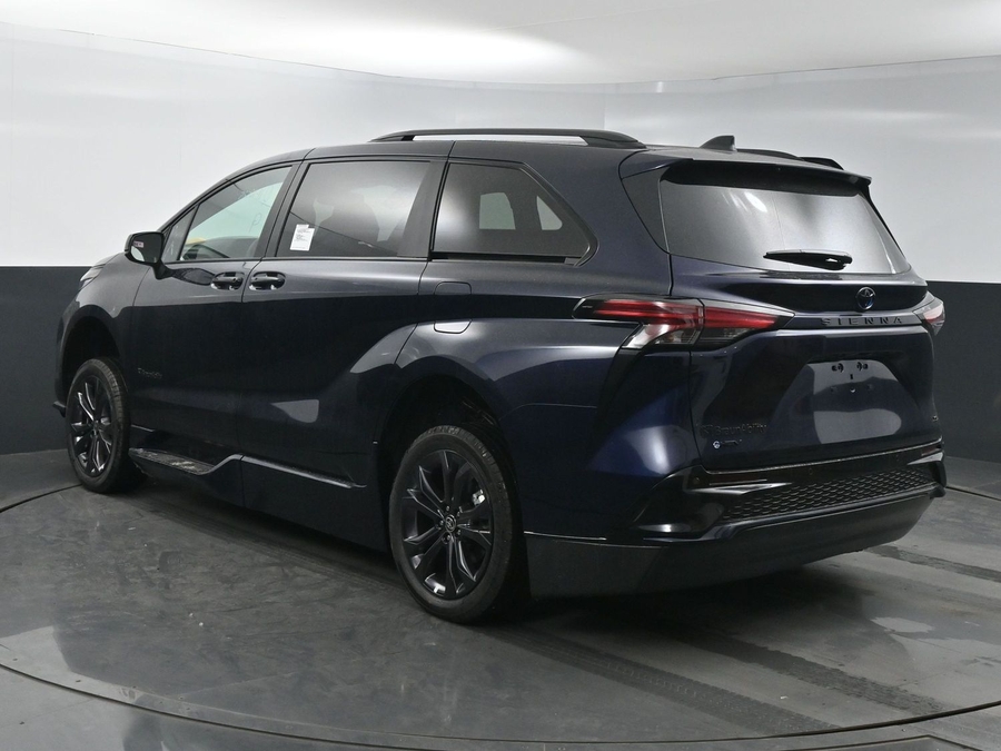 New 2025 Toyota Sienna Hybrid XSE Sport - BraunAbility Side Entry Entry Fold Out Automatic Ramp