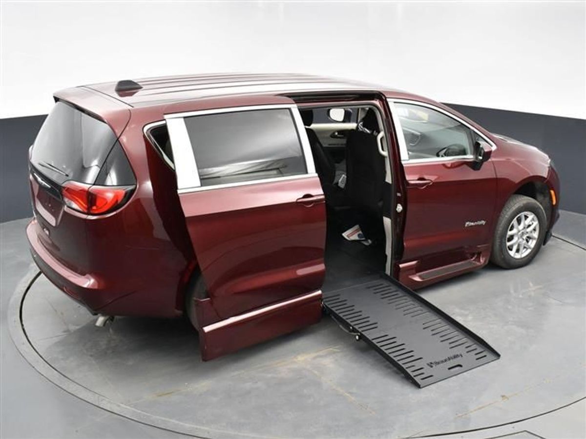 2023 CHRYSLER VOYAGER - Image 6