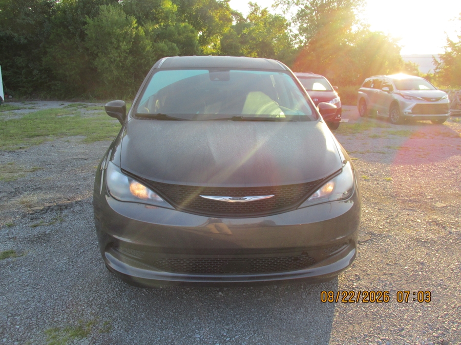 Granite Crystal Metallic Chrysler Voyager image number 11