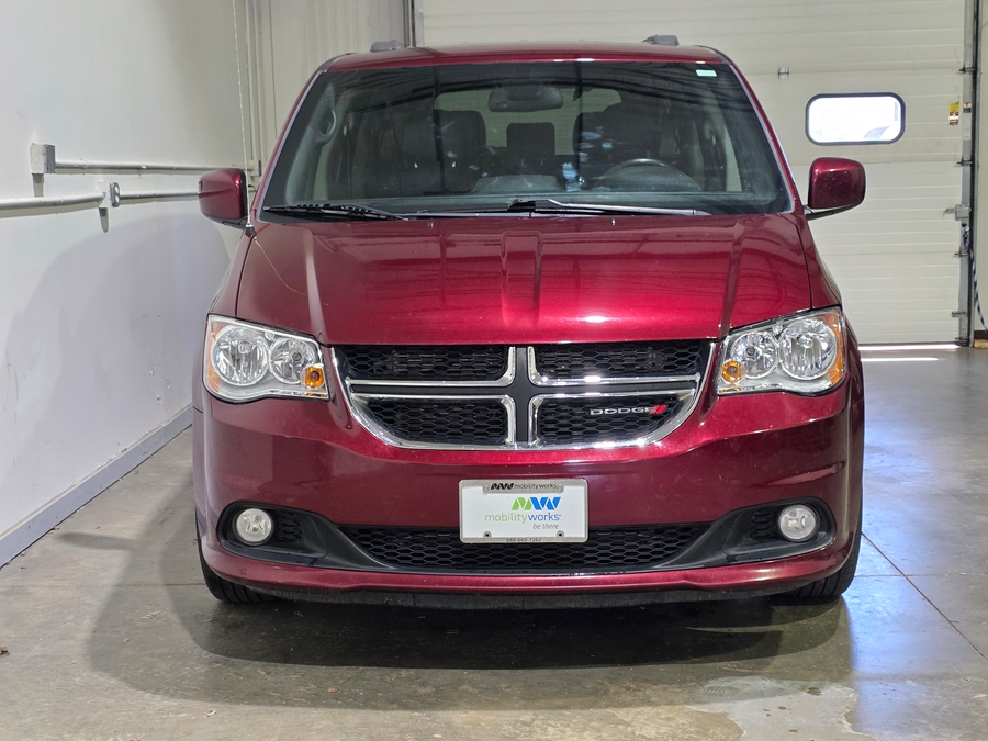 Red Dodge Grand Caravan image number 7