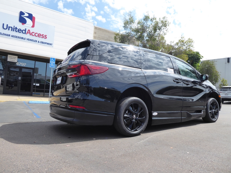Used 2024 Honda Odyssey Sport - BraunAbility Side Entry In Floor Automatic Ramp