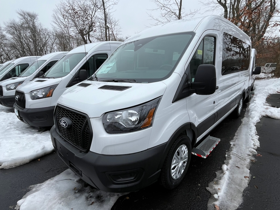 White Ford T350 image number 1