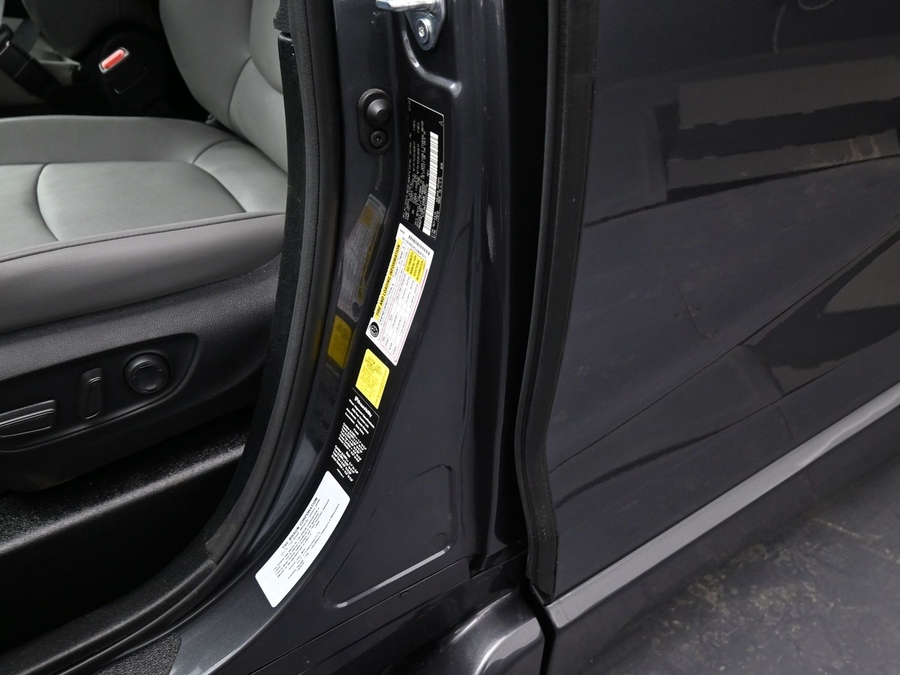 New 2025 Toyota Sienna Hybrid XLE Plus - BraunAbility Side Entry Entry Fold Out Automatic Ramp