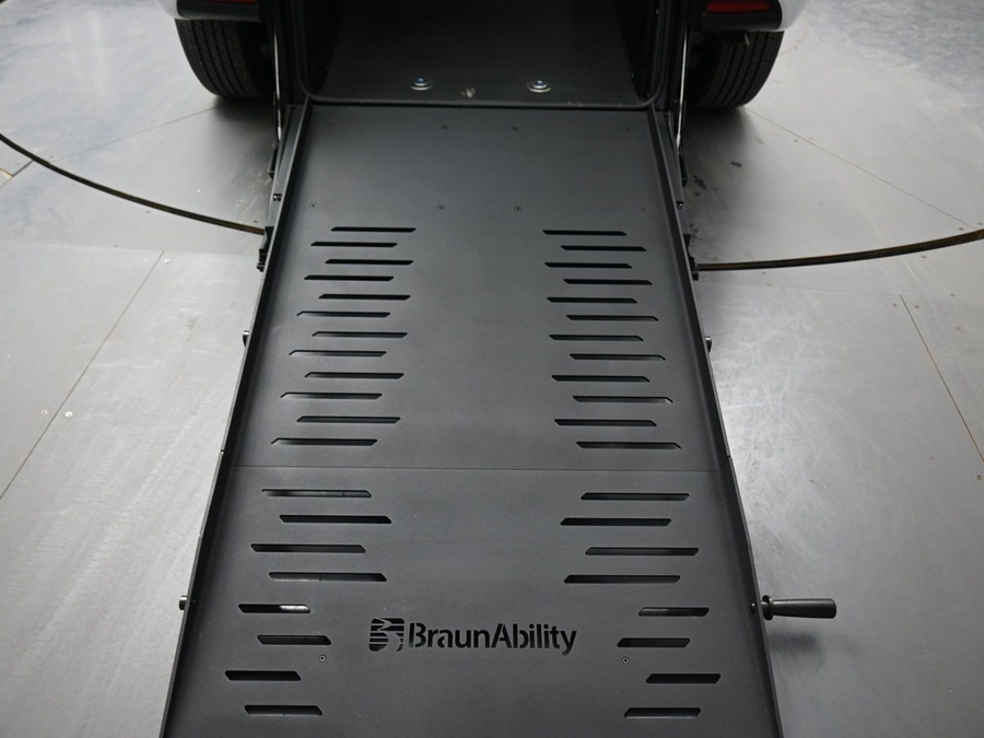 New 2026 Chrysler Voyager LX - BraunAbility Rear Entry Entry Fold Out Manual Ramp