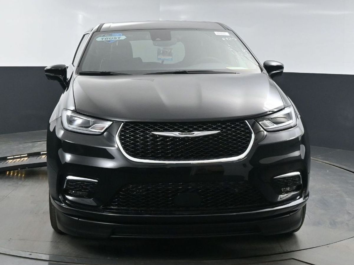 2025 CHRYSLER PACIFICA - Image 19