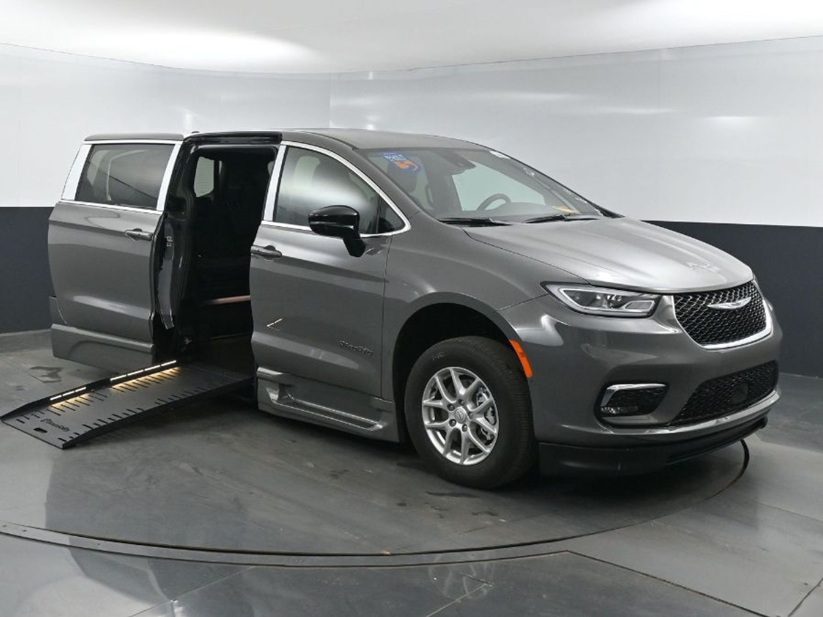 2025 CHRYSLER PACIFICA - Image 20