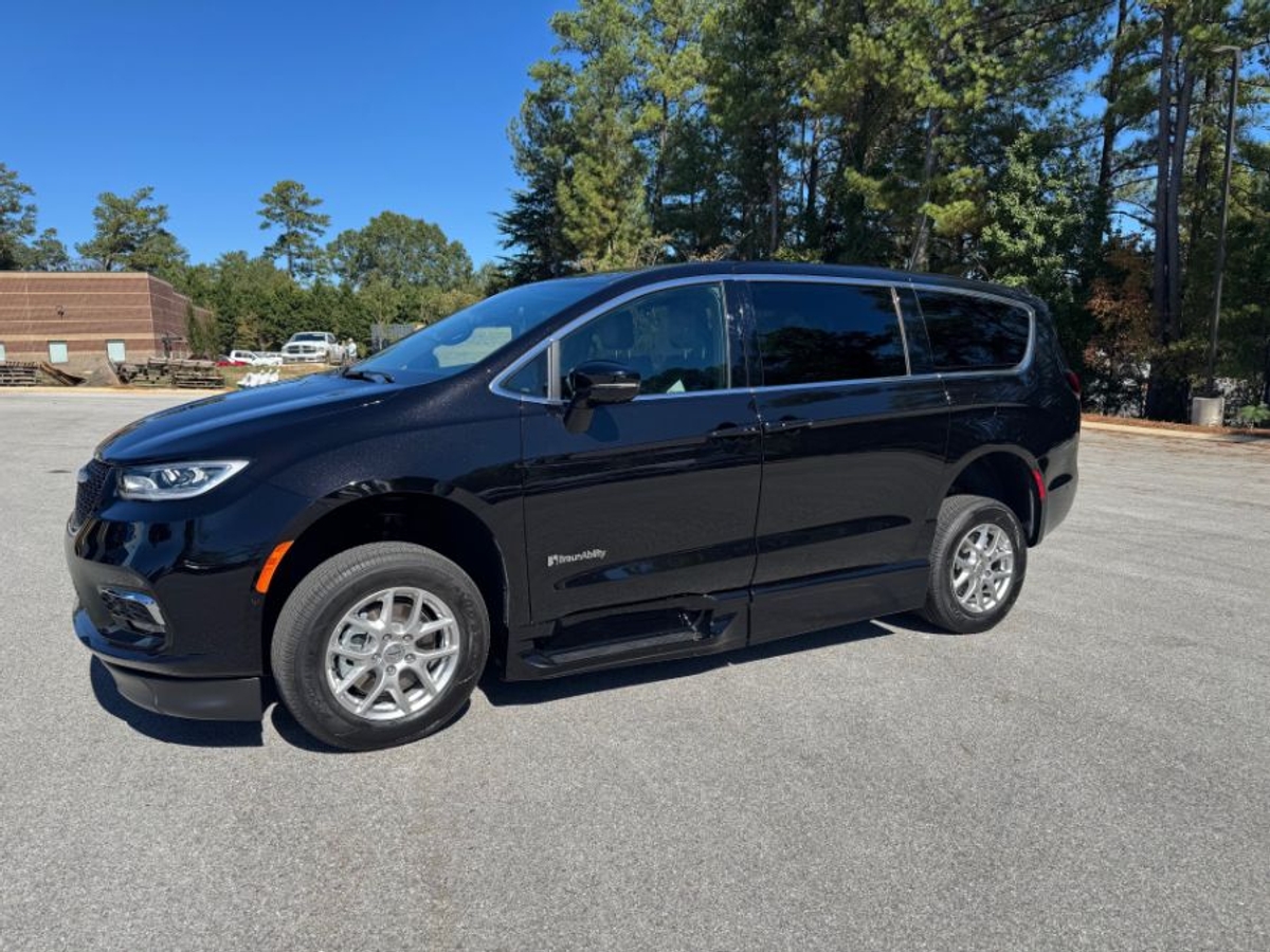 2025 CHRYSLER PACIFICA - Image 2