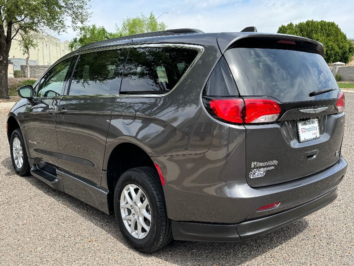 2021 CHRYSLER VOYAGER - Image 11