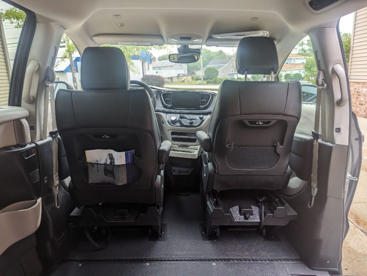Wheelchair Van - New 2023 Chrysler Pacifica PR516895