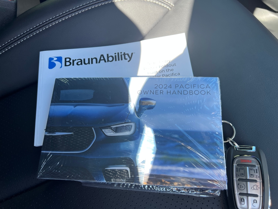 Used 2024 Chrysler Pacifica Touring L - BraunAbility Side Entry Entry Fold Out Automatic Ramp