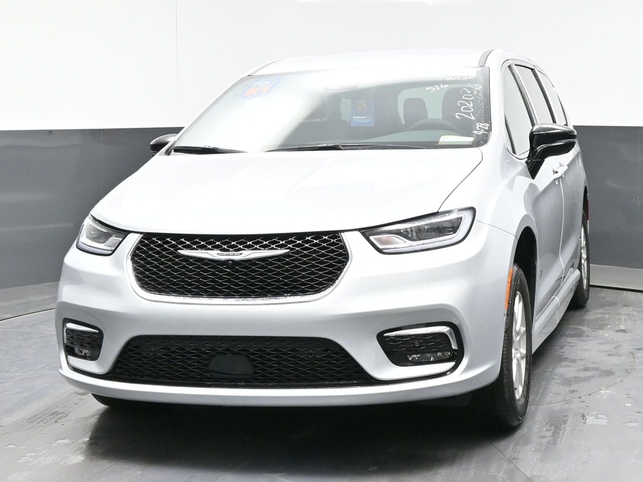 New 2026 Chrysler Pacifica Select Safety - BraunAbility Side Entry Entry Fold Out Automatic Ramp