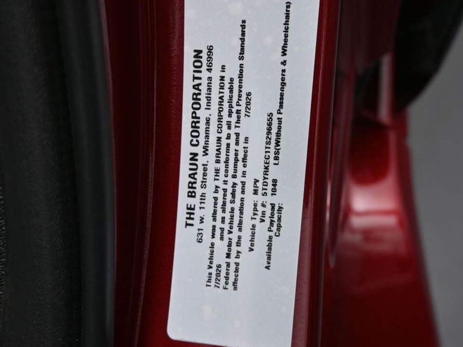 New 2026 Toyota Sienna Hybrid XLE Add - BraunAbility Side Entry In Floor Automatic Ramp