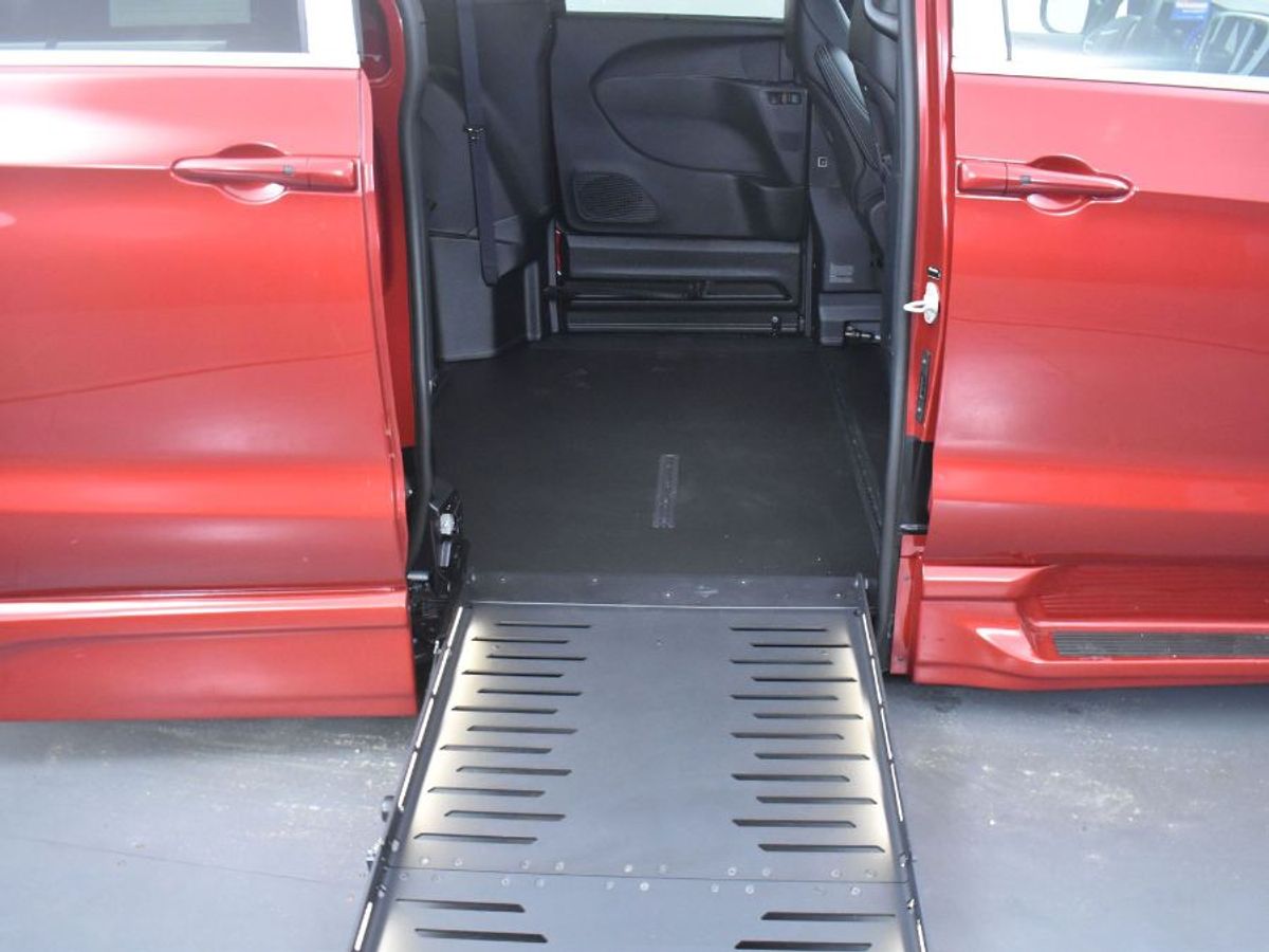 2025 CHRYSLER PACIFICA - Image 12