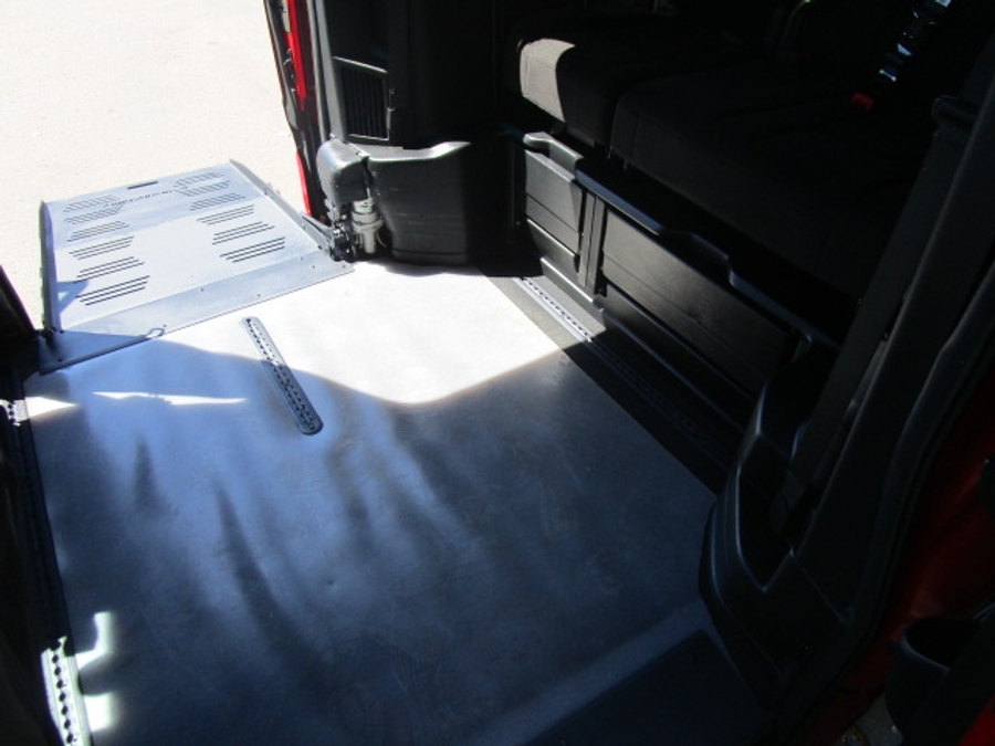 Used 2015 Dodge Grand Caravan SE - BraunAbility Side Entry Entry Fold Out Automatic Ramp