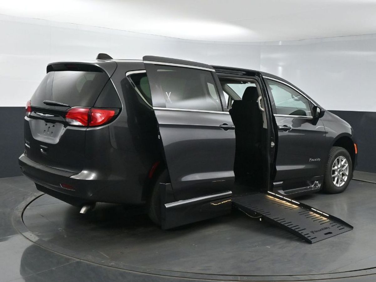 2023 CHRYSLER VOYAGER - Image 7