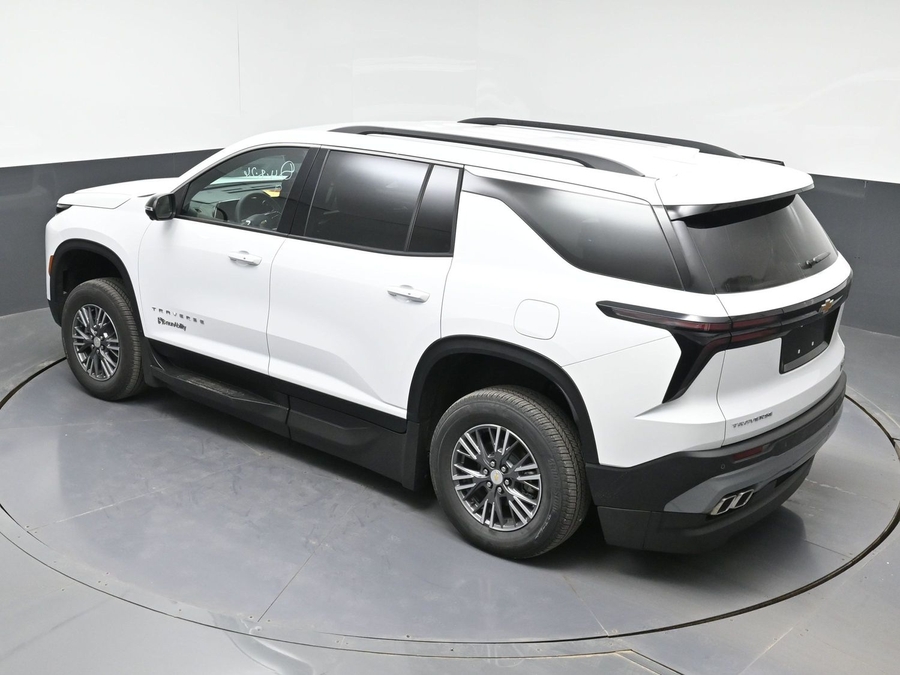 New 2026 Chevrolet Traverse 1LT - BraunAbility Side Entry Entry In Floor Automatic Ramp
