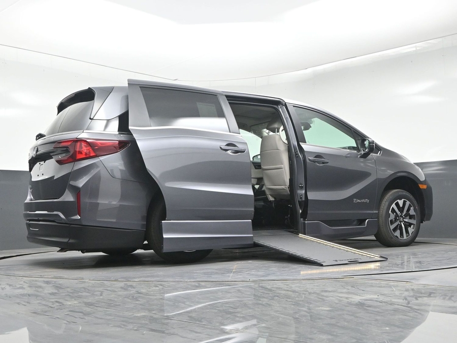 New 2026 Honda Odyssey EX-L - BraunAbility Side Entry In Floor Automatic Ramp