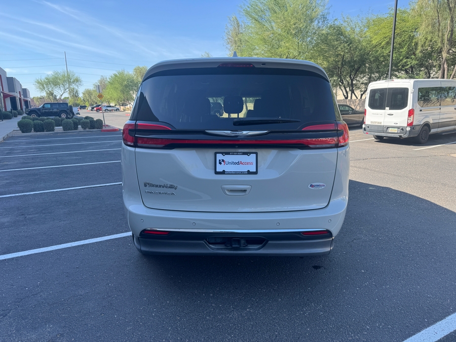 Used 2021 Chrysler Pacifica Touring L - BraunAbility Side Entry Fold Out Automatic Ramp