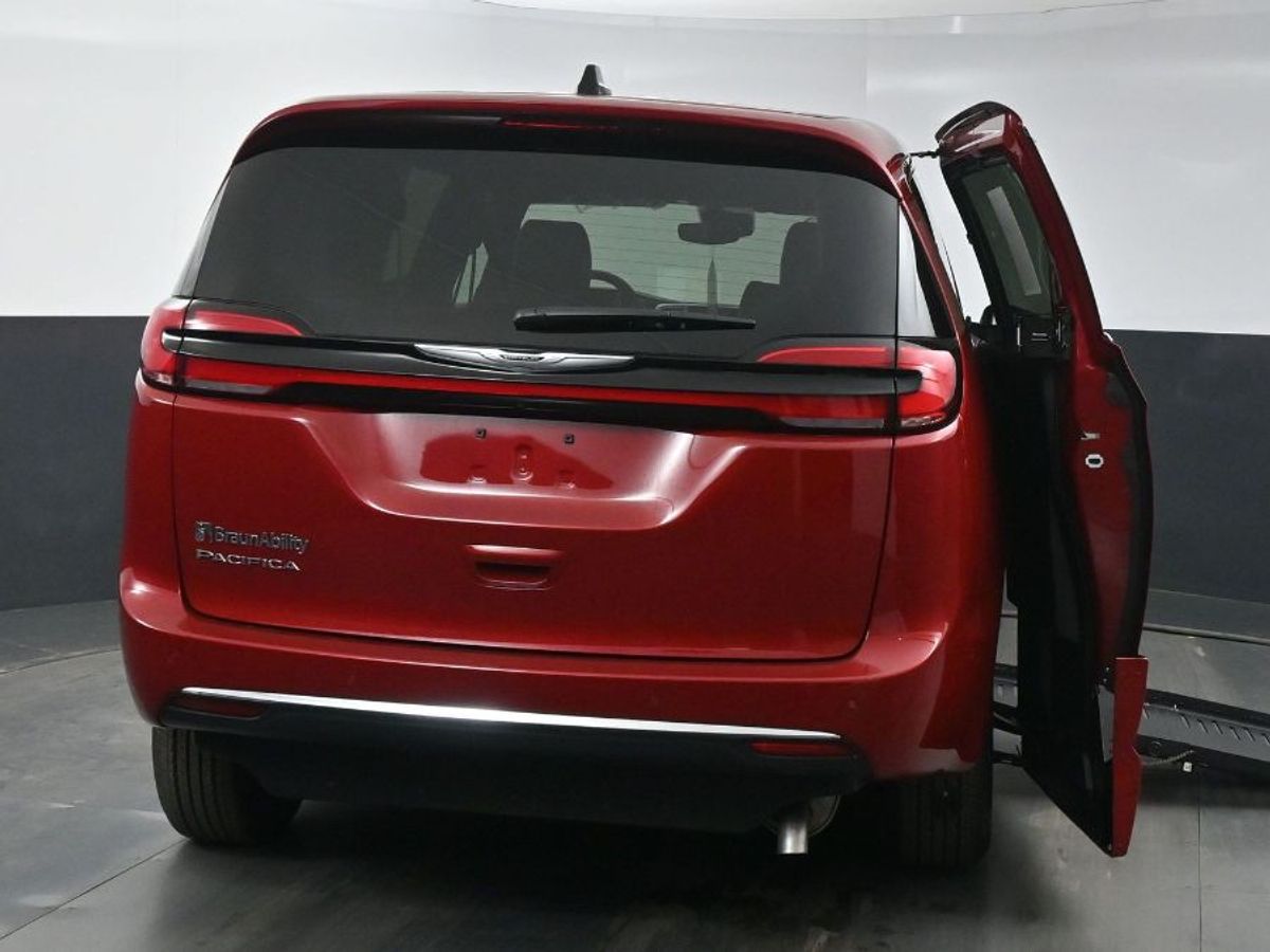 2025 CHRYSLER PACIFICA - Image 7