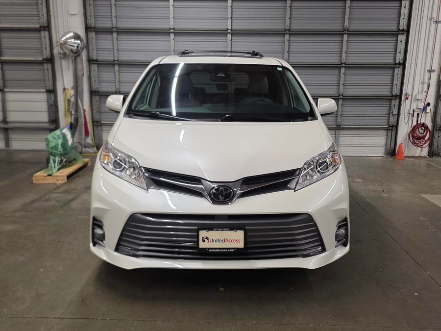 Used 2019 Toyota Sienna XLE - BraunAbility Side Entry Fold Out Automatic Ramp