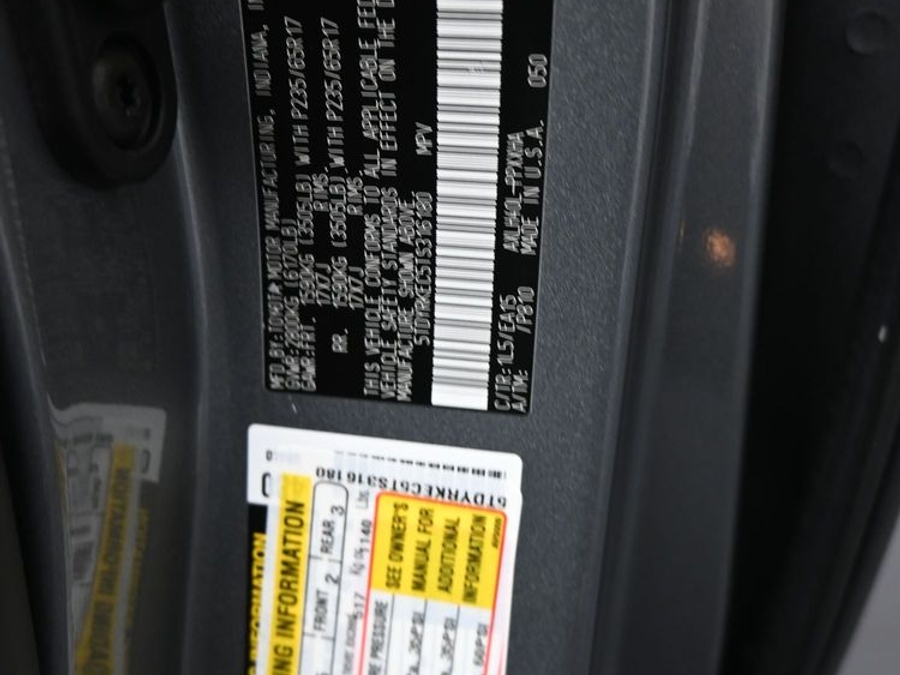 New 2026 Toyota Sienna Hybrid XLE Base - BraunAbility Side Entry Fold Out Automatic Ramp
