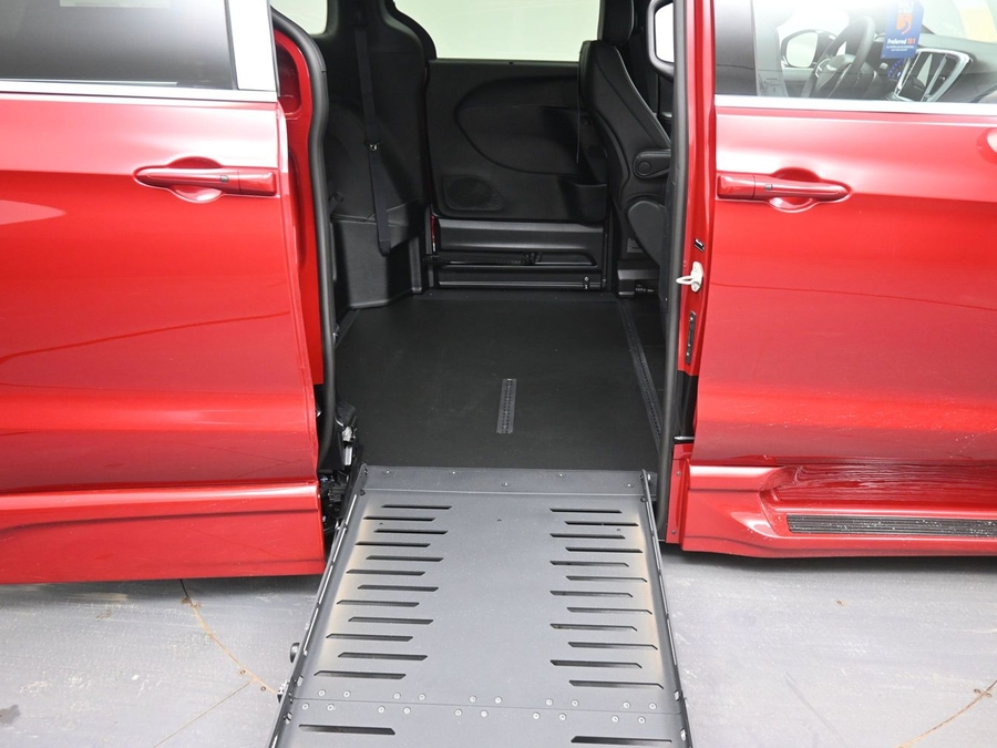 Red Chrysler Pacifica image number 21