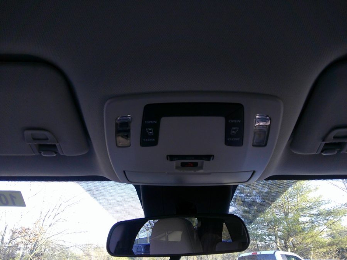 2025 TOYOTA SIENNA - Image 15