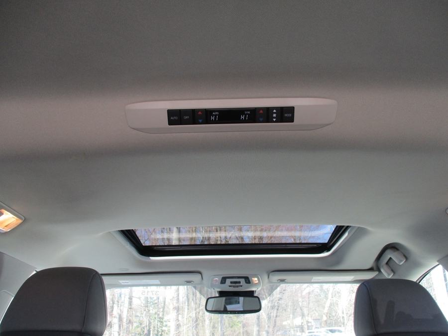 Black Toyota Sienna image number 7