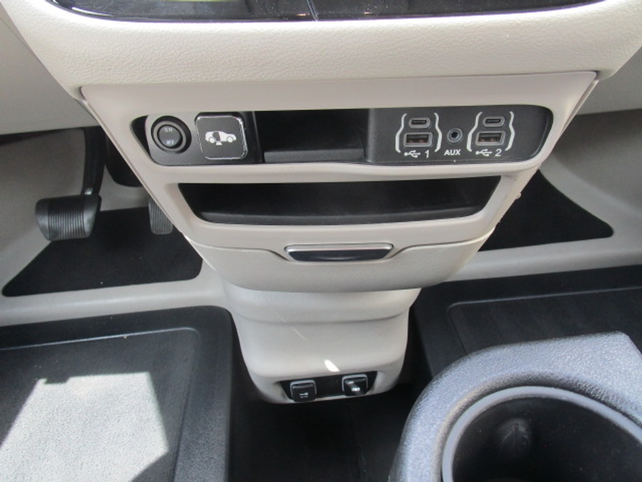 Used 2021 Chrysler Voyager LXi - BraunAbility Side Entry Entry Fold Out Automatic Ramp