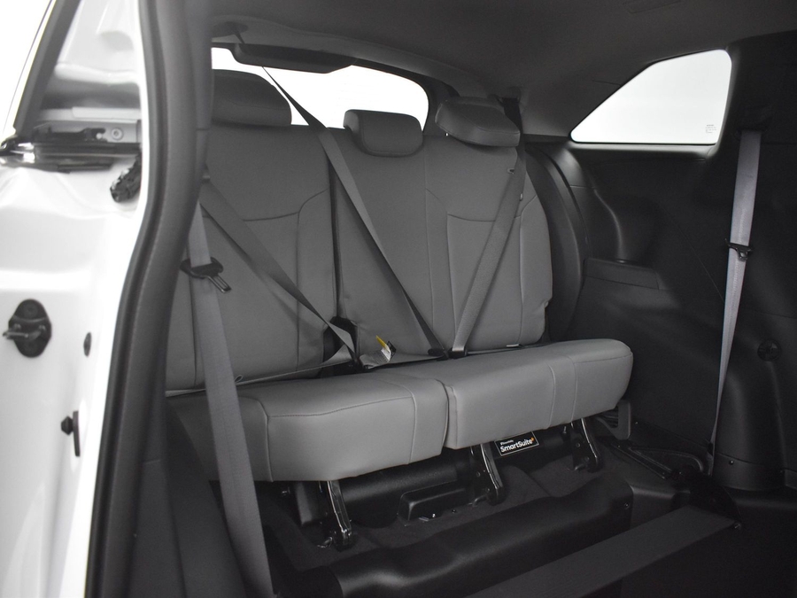 New 2025 Toyota Sienna Hybrid XLE Base - BraunAbility Side Entry Entry Fold Out Automatic Ramp