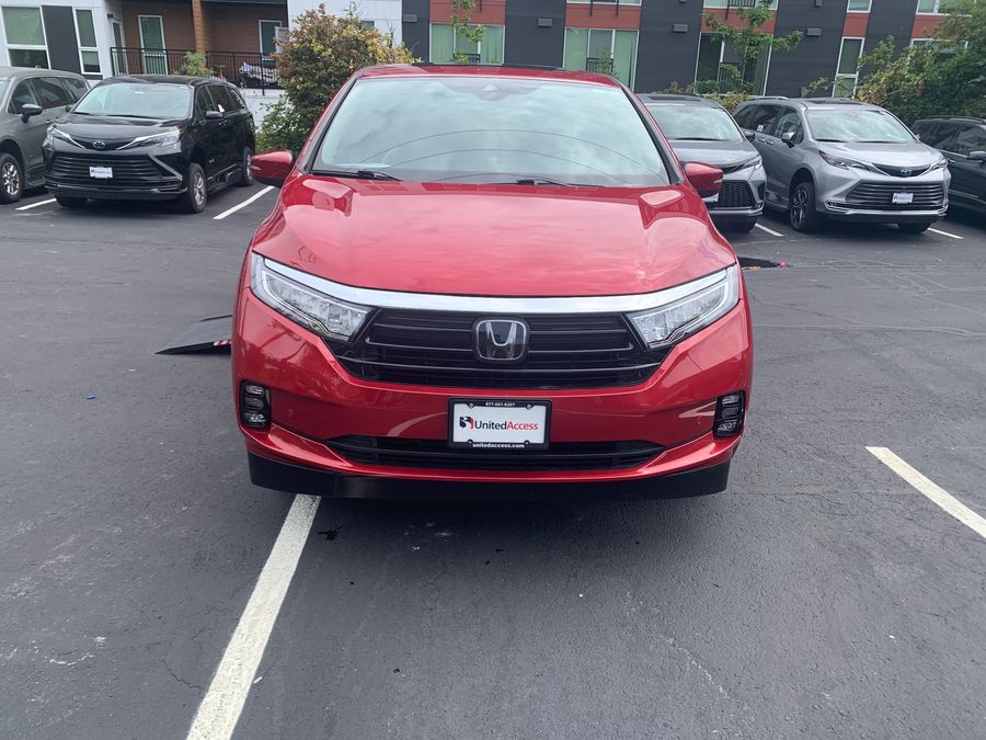Used 2023 Honda Odyssey Touring - VMI Side Entry Entry In Floor Automatic Ramp