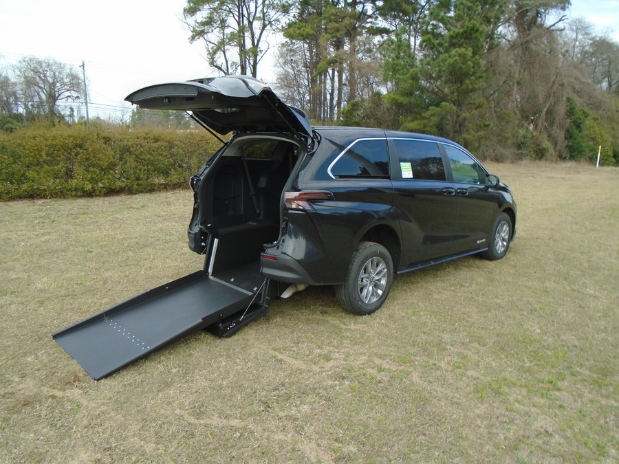 2025 TOYOTA SIENNA - Image 13