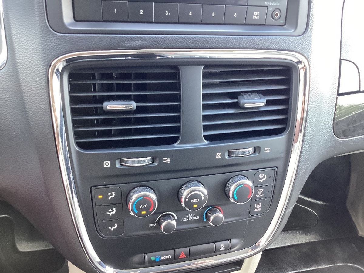 Red Dodge Grand Caravan image number 14