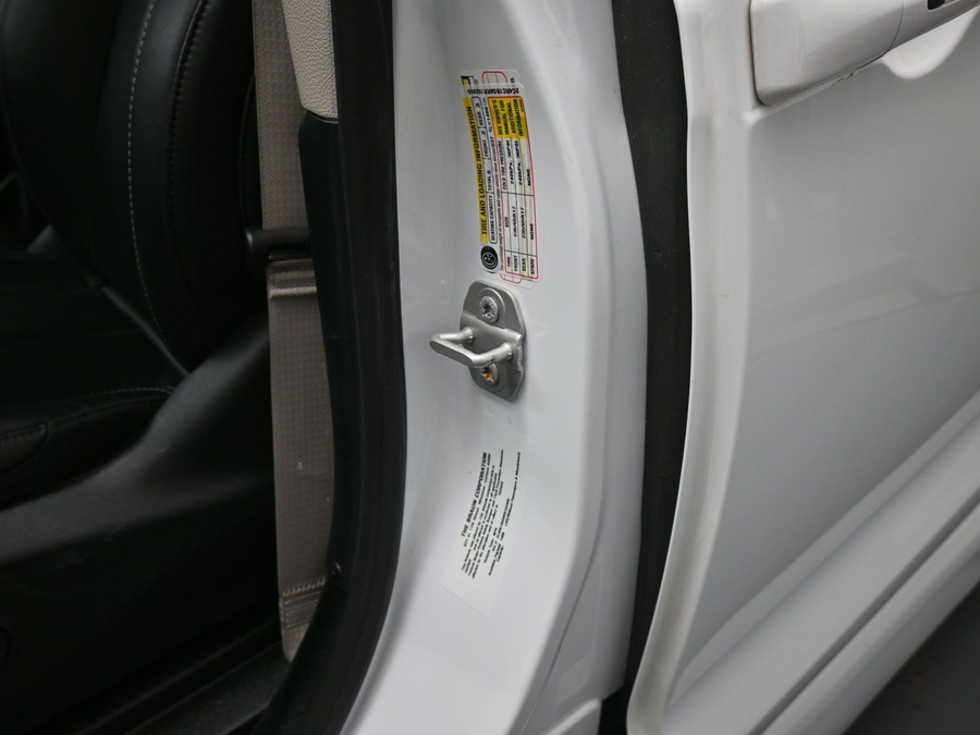 Used 2024 Chrysler Pacifica Touring L - BraunAbility Side Entry Entry Fold Out Automatic Ramp