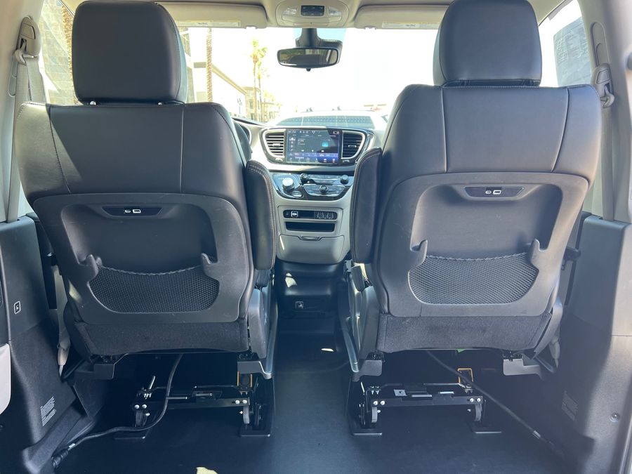 Used 2024 Chrysler Pacifica Touring L - BraunAbility Side Entry Entry Fold Out Automatic Ramp