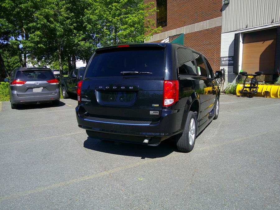 Black Dodge Grand Caravan número de imagen 8
